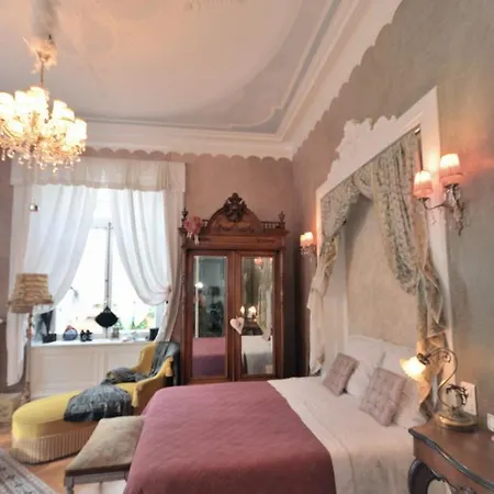 Castelnau בית הארחה *